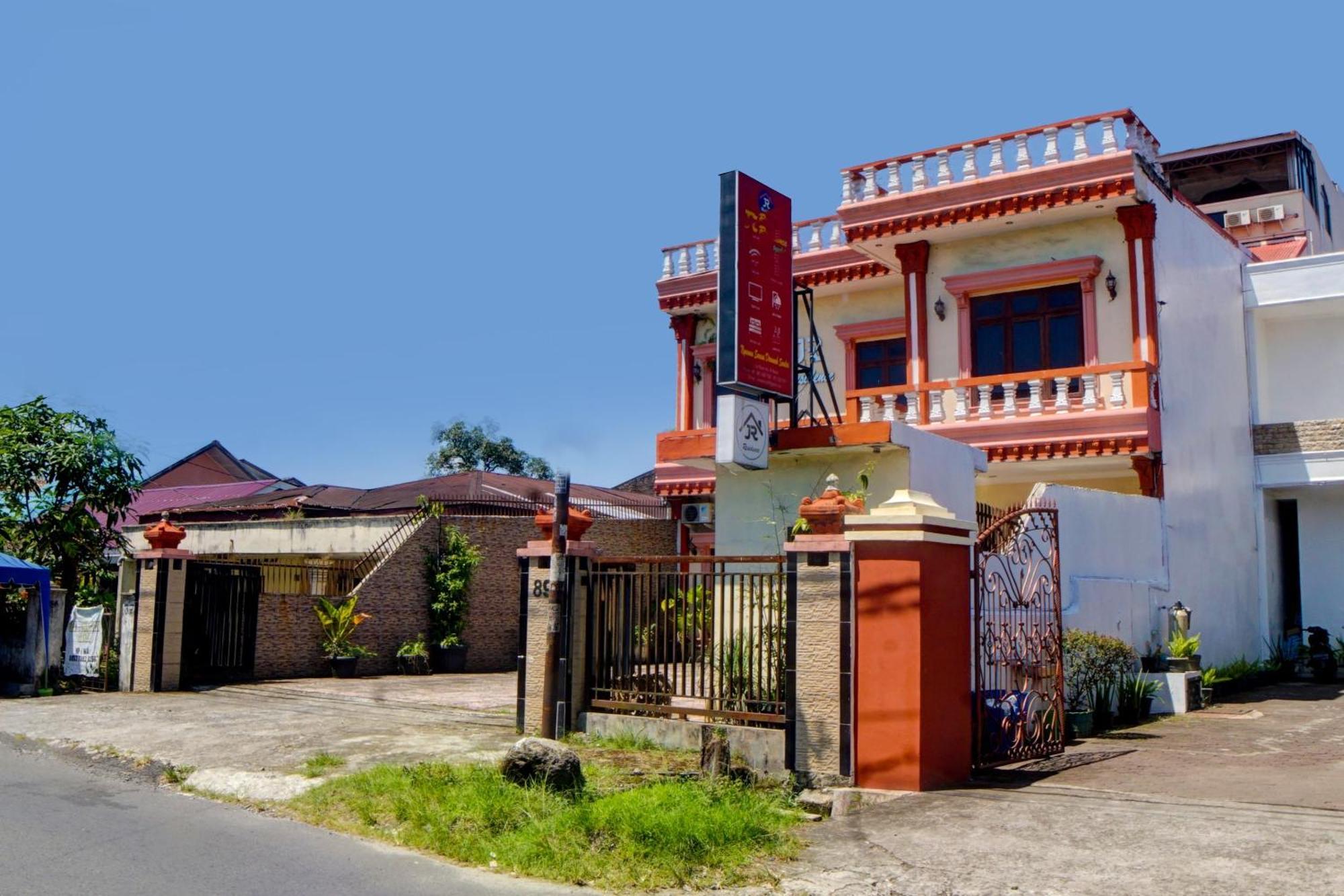 Oyo 92638 Jr Residence Syariah Medan Dış mekan fotoğraf