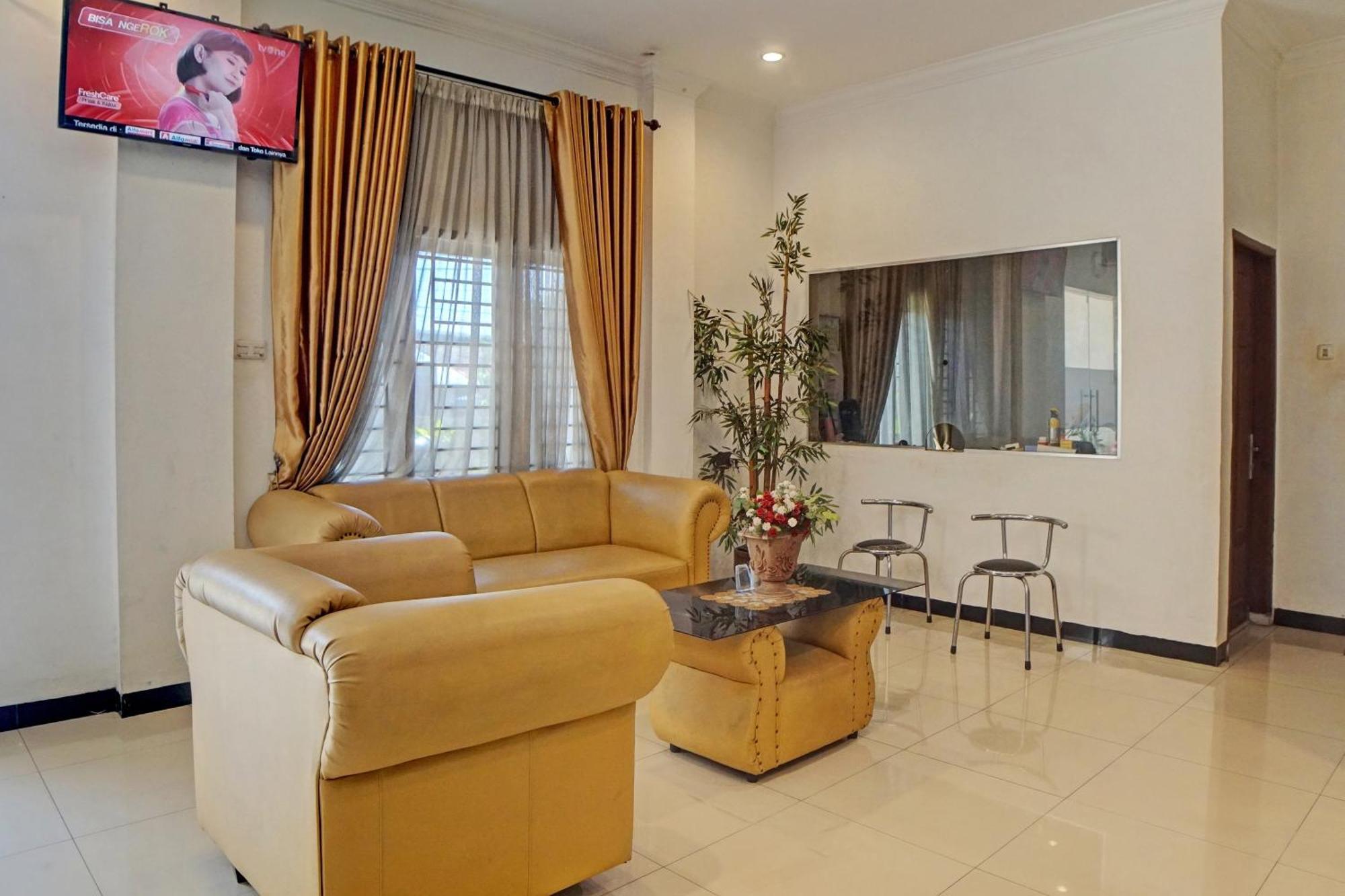 Oyo 92638 Jr Residence Syariah Medan Dış mekan fotoğraf