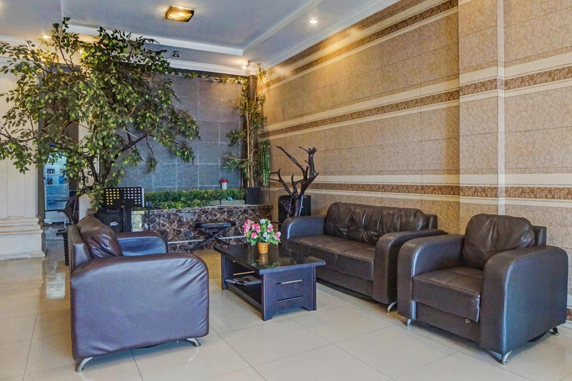 Oyo 92638 Jr Residence Syariah Medan Dış mekan fotoğraf